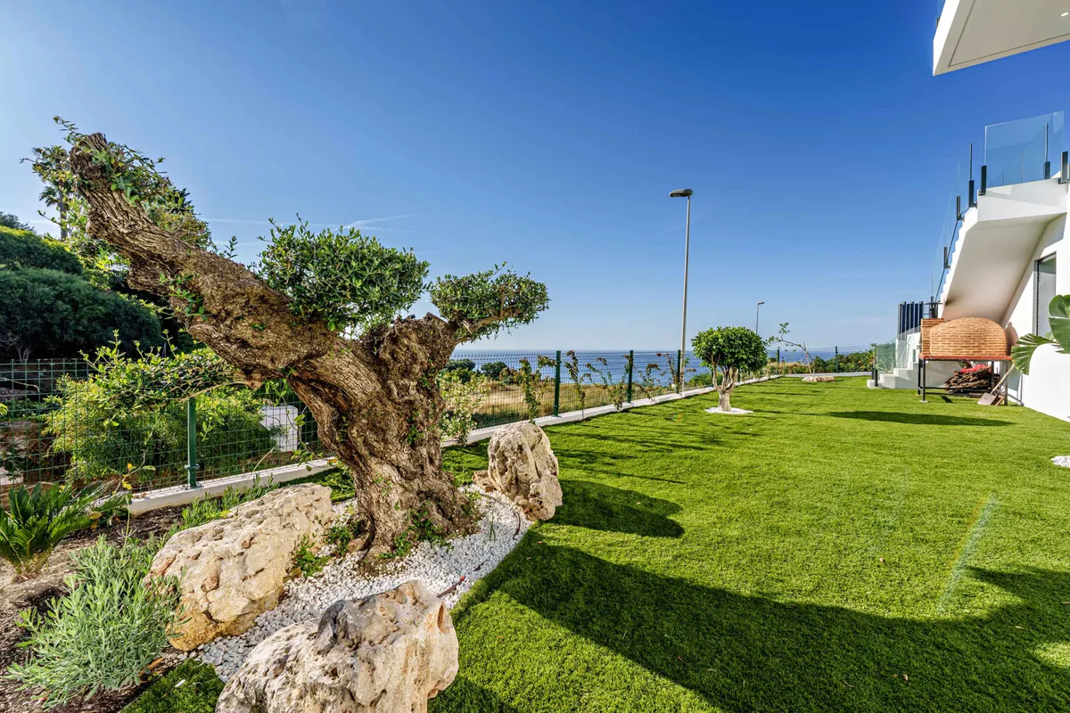 94d02ae7-f738-4999-801c-f4d8f305fd9c