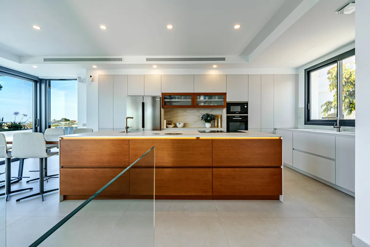 9a87e11c-254a-42ef-84e4-e0c5acfa1b85