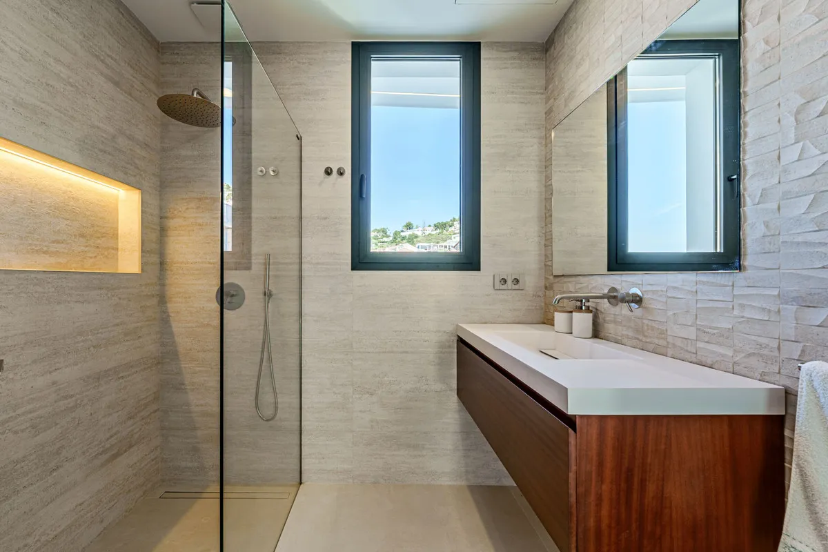 d15f92db-c2c6-45ae-a059-754d347bf731