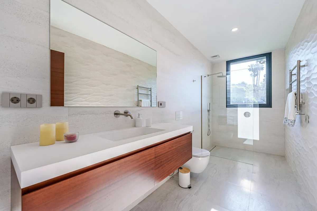 fa10a1ef-f081-4e57-bcc5-821202e52b14