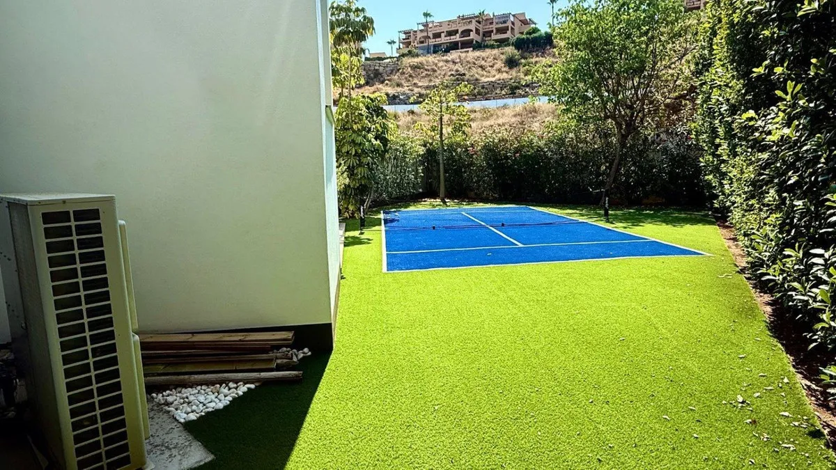 0a5e7937-133d-423a-a64f-b4f70f9e1431