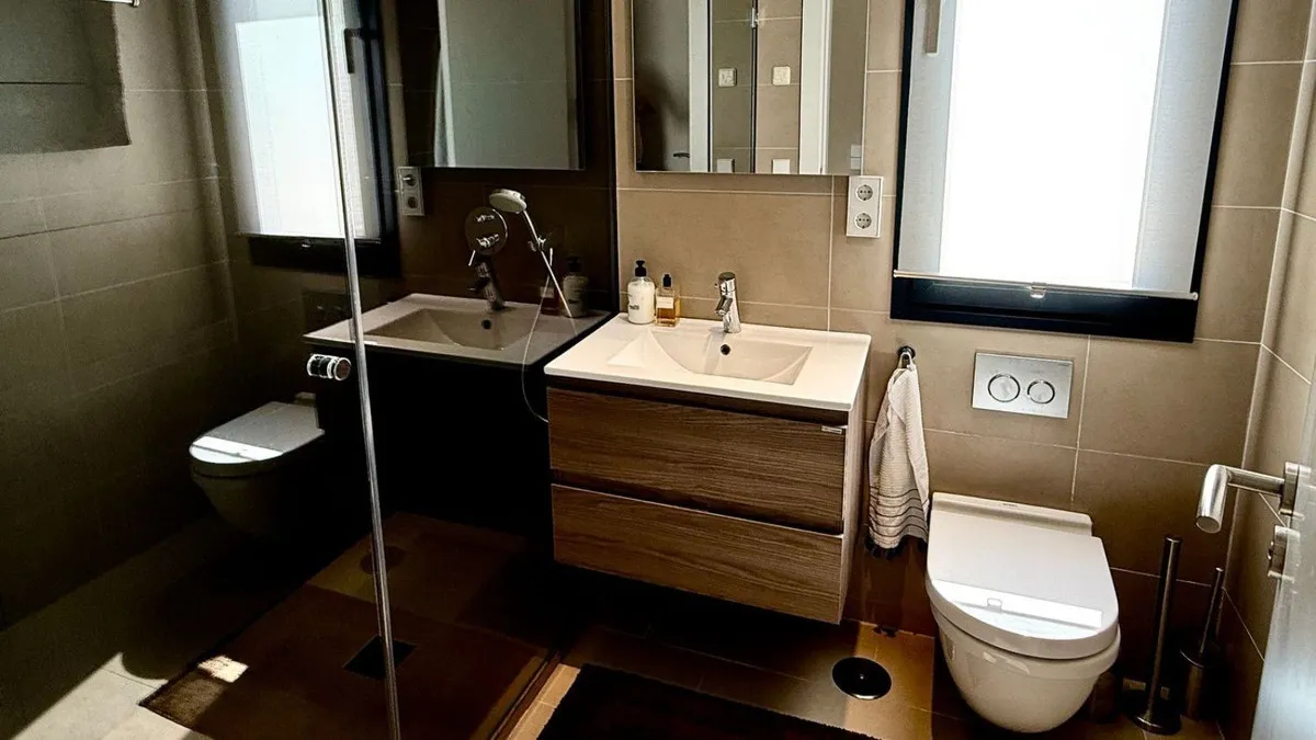 0b5c9d4d-4110-44df-a51c-eb3b64b70f37