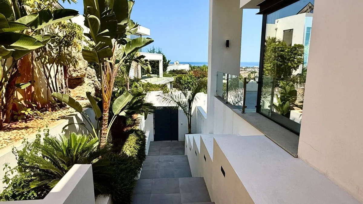 1f688a51-c8d7-4c8f-9be8-3716f74ee468