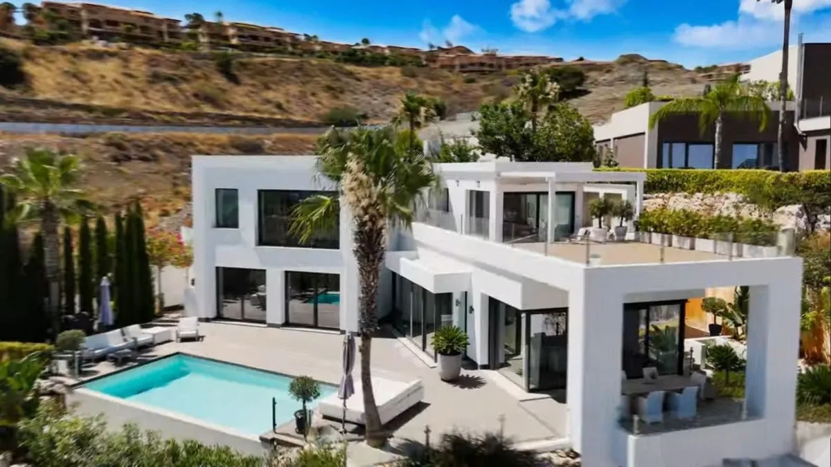 87d9521b-2a82-4555-a5b1-0c4d5f213d2f