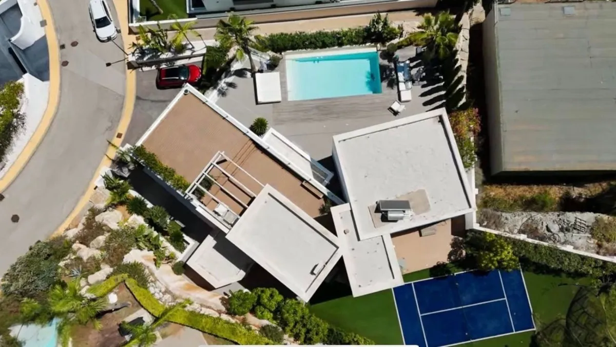 d23d2de3-bdae-45d7-a9a2-f68fceee4f80