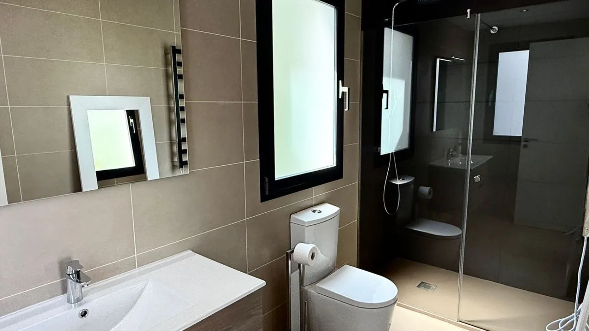 e586d165-ddc5-4f58-9101-f1387397f824