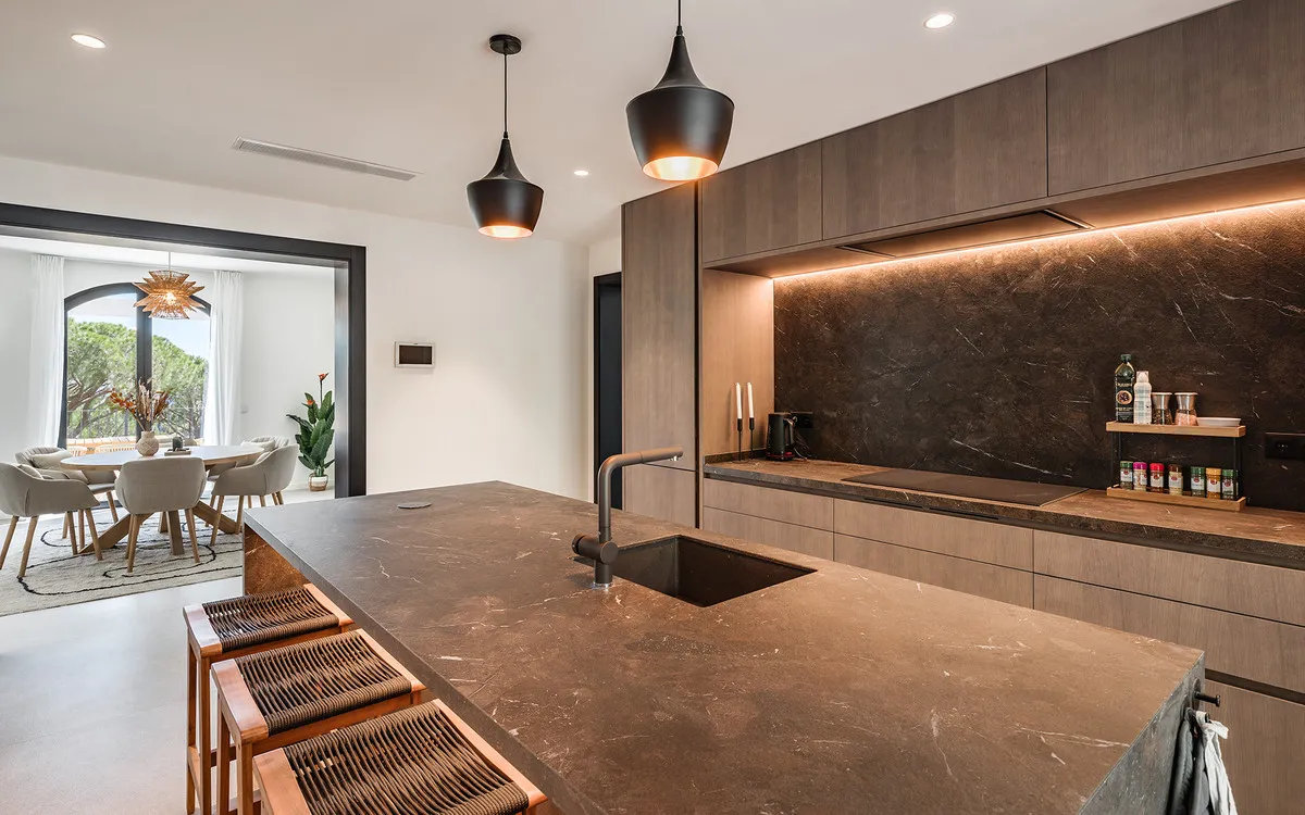 704b4c1b-9fcd-414c-8e4c-19aca62d5b3e