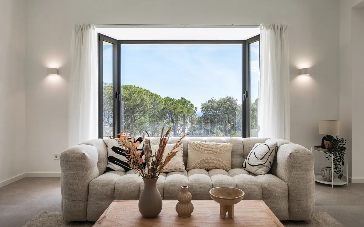 b8c104b5-4ad1-498f-9d3f-415086207ad5