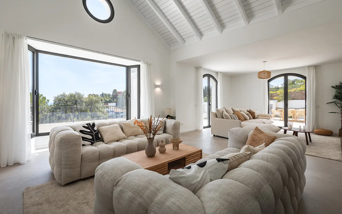 e7350106-5276-4c05-860d-161e253a9123