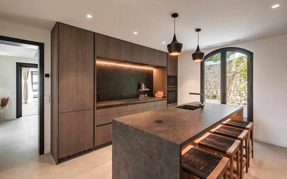 f7d5d460-0f7f-4427-b7e1-36db0d448049