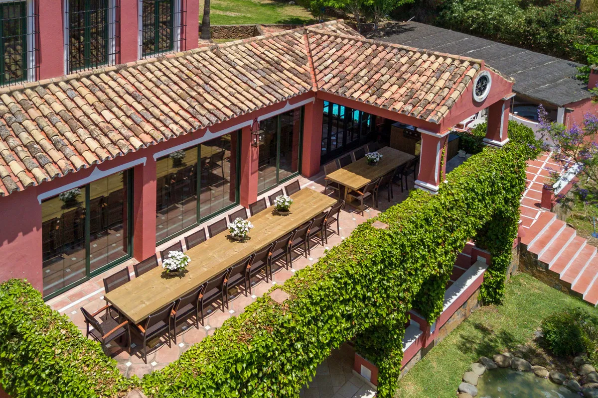 13b7b1e4-08d3-405b-8b95-5454854a5091