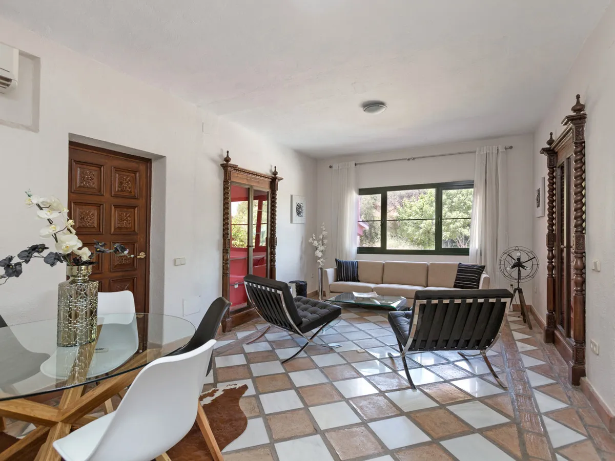 2beb7763-a63f-4051-bbc7-6af6c5724367