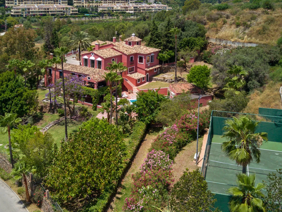 6f15ee6e-5909-4d49-a928-b9e27a5d2f61