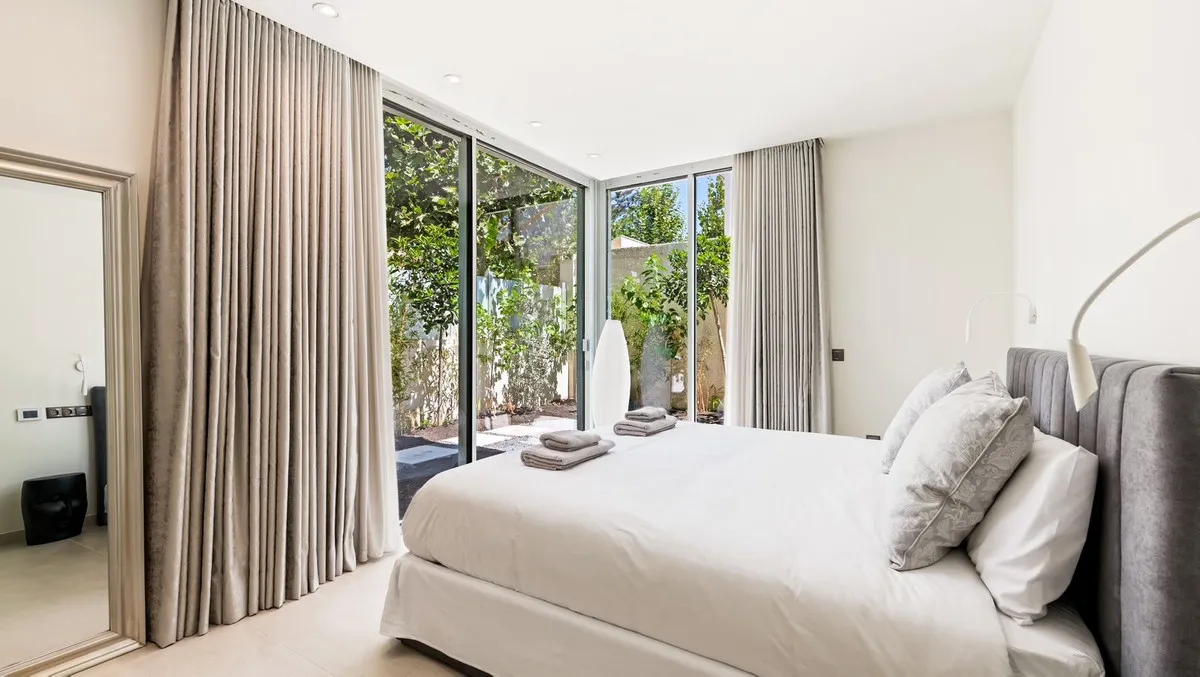 9ba23d98-59be-4748-b85b-0d616f9f15bf