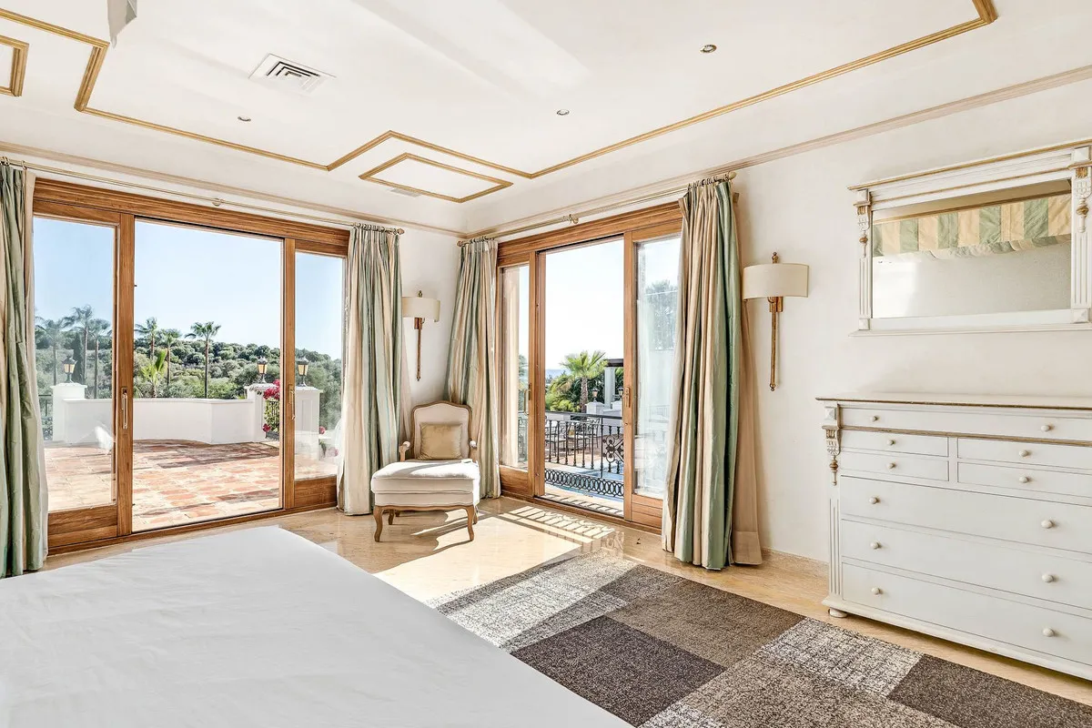 c2c7eca3-aa66-45db-80e2-132dad26841c