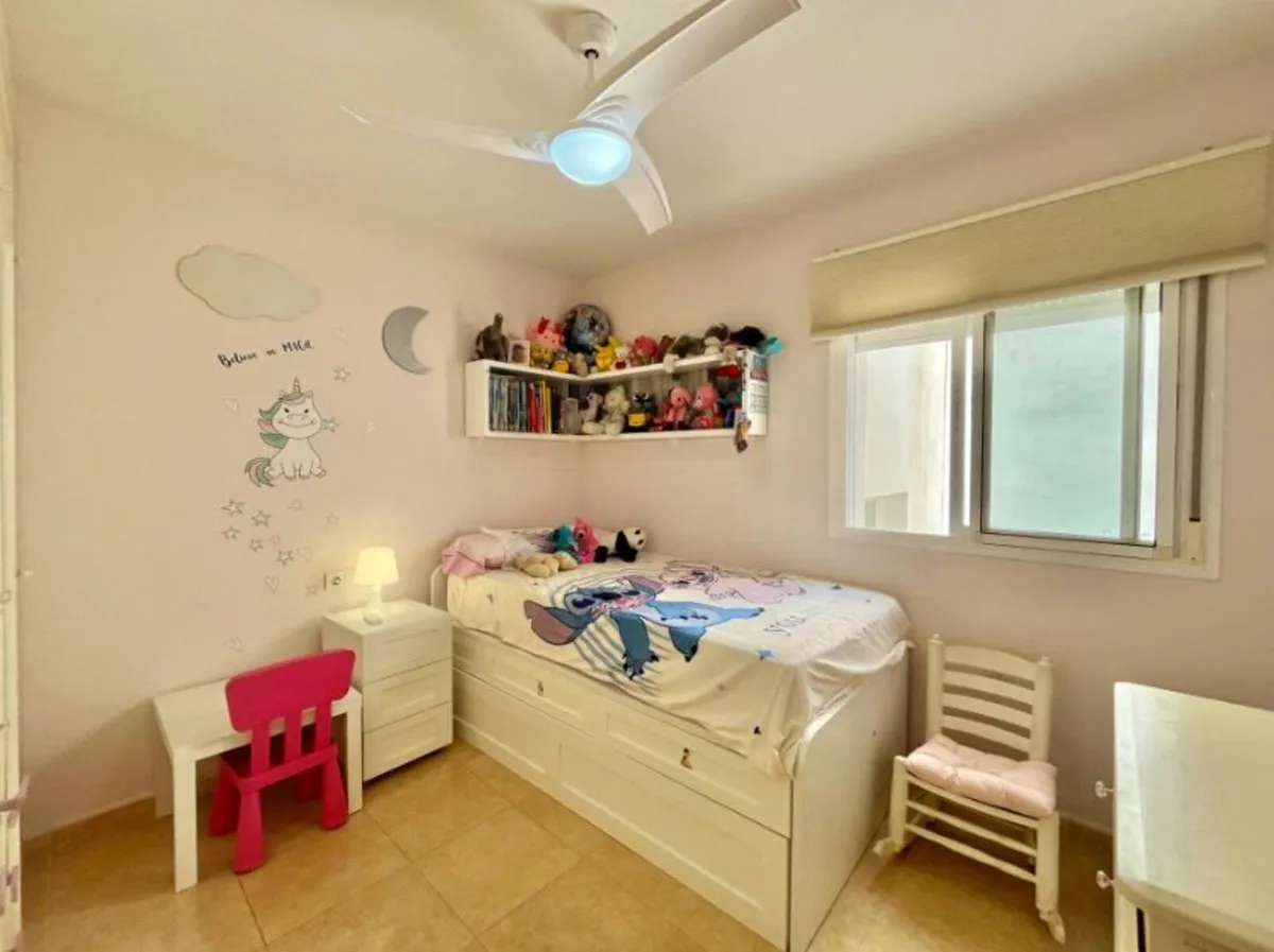 932a2e70-278b-4d32-aacc-434b4a25ec23