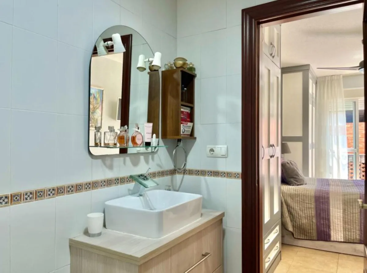 ae98aaee-f2e8-4a23-a0e0-c2c58e19be97