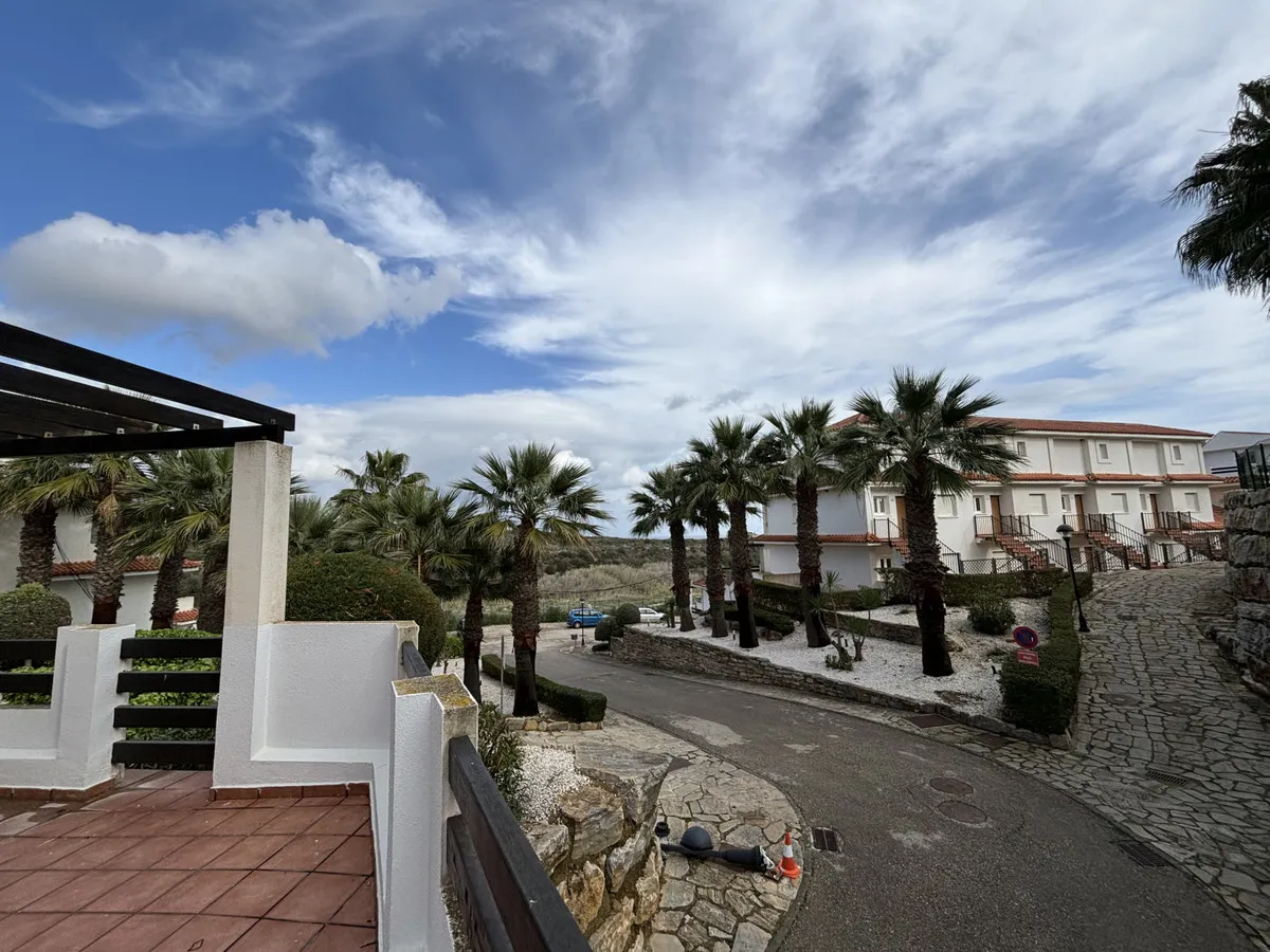 8c6d3f33-49f2-44ab-8de0-8544fbf35074