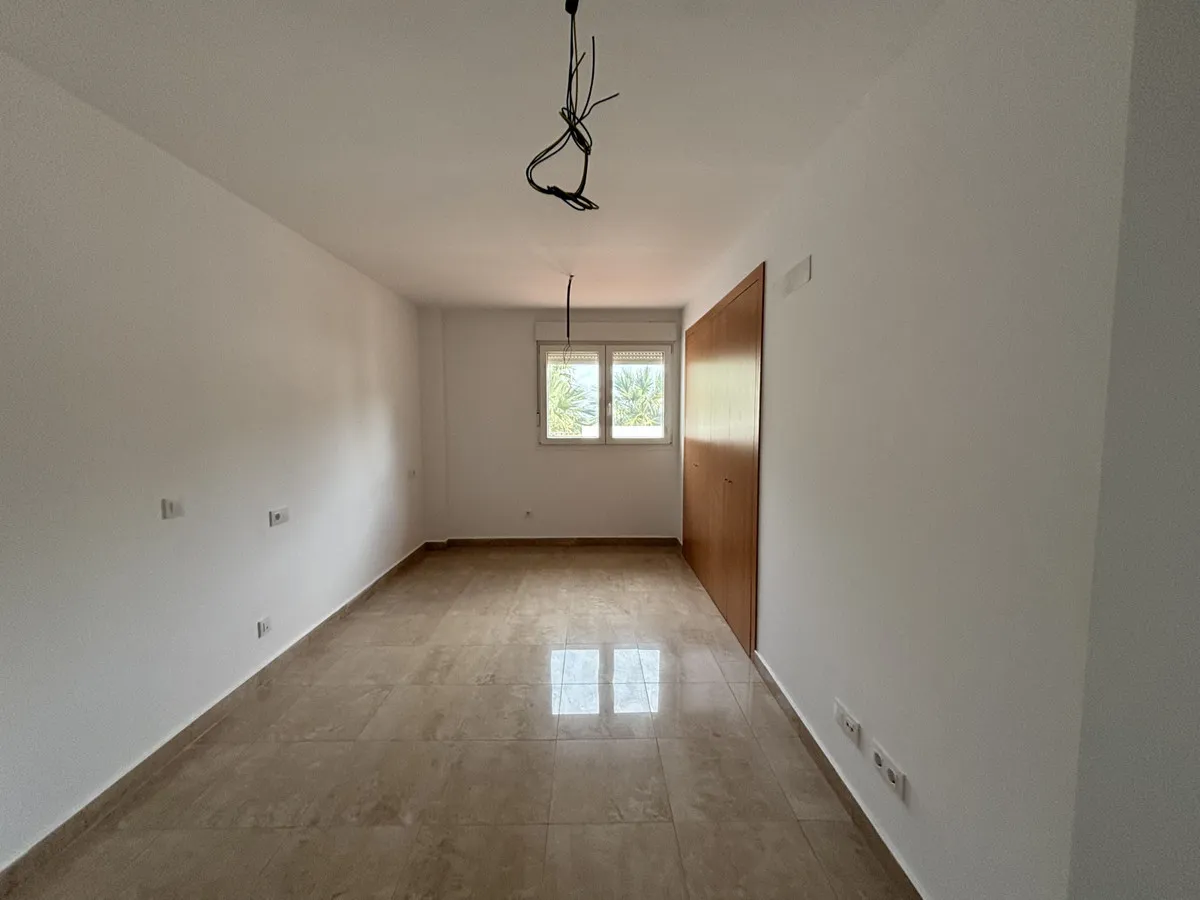 b8d86ba2-e5cc-4ec8-8c52-518e35d08b39