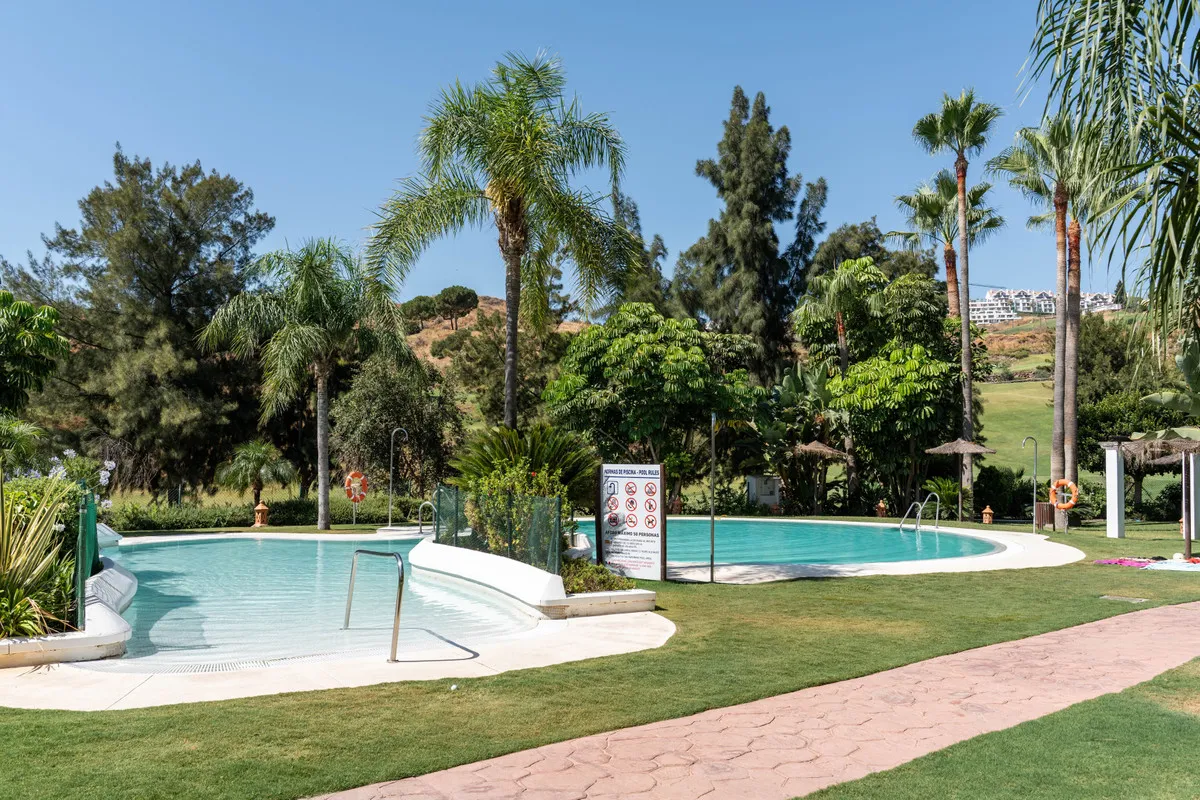 e56ee1fc-d728-4b5b-8839-efe508043d97