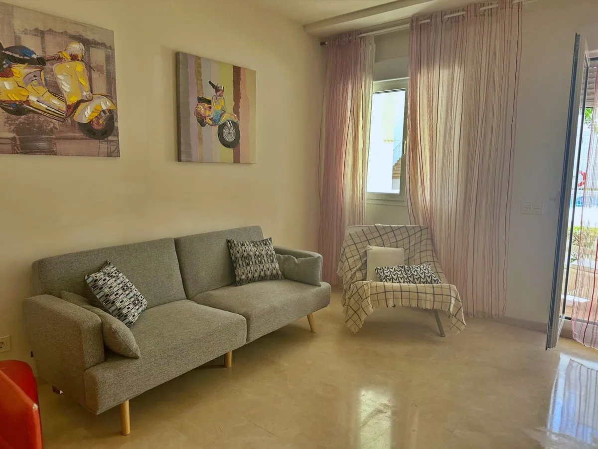 2f35dccc-f699-475d-8ab3-8da1ccce900e