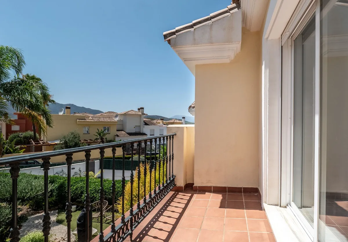 0404d4a0-1471-4d89-b596-5010422b3ae1