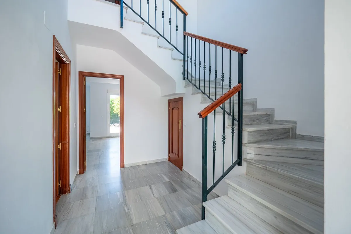 12ccbe0c-711d-4ac4-9a47-db0b00d4636e