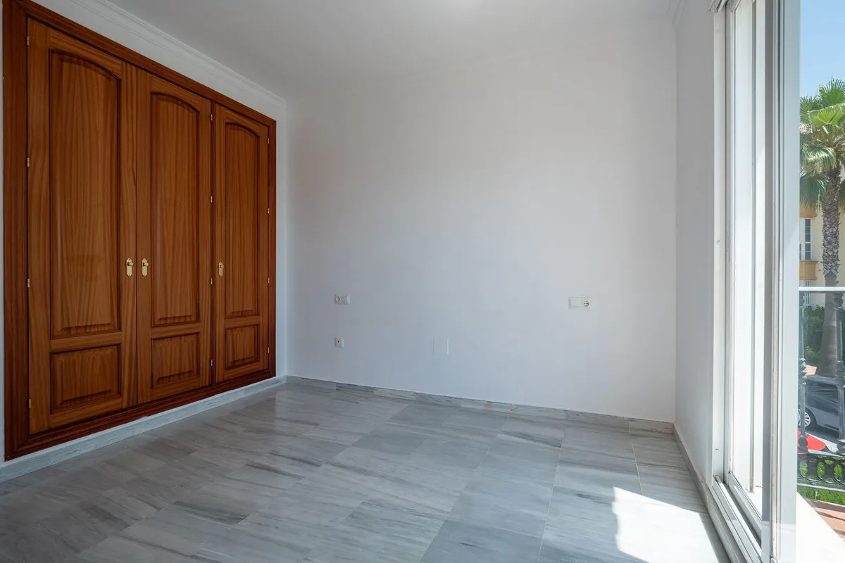 13ff251f-df93-4ea9-af60-70dc072afc92