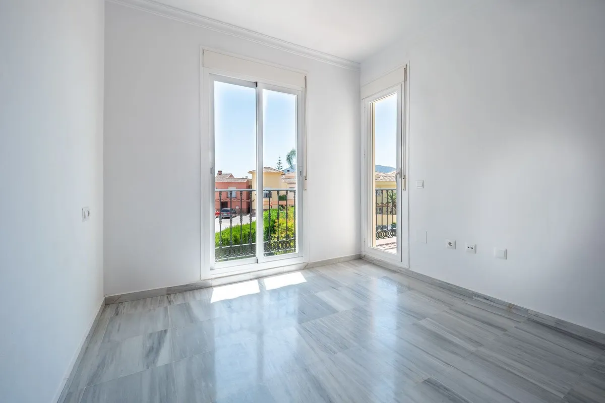 4c05258f-540f-4f87-a6cb-19463ff2b2bf