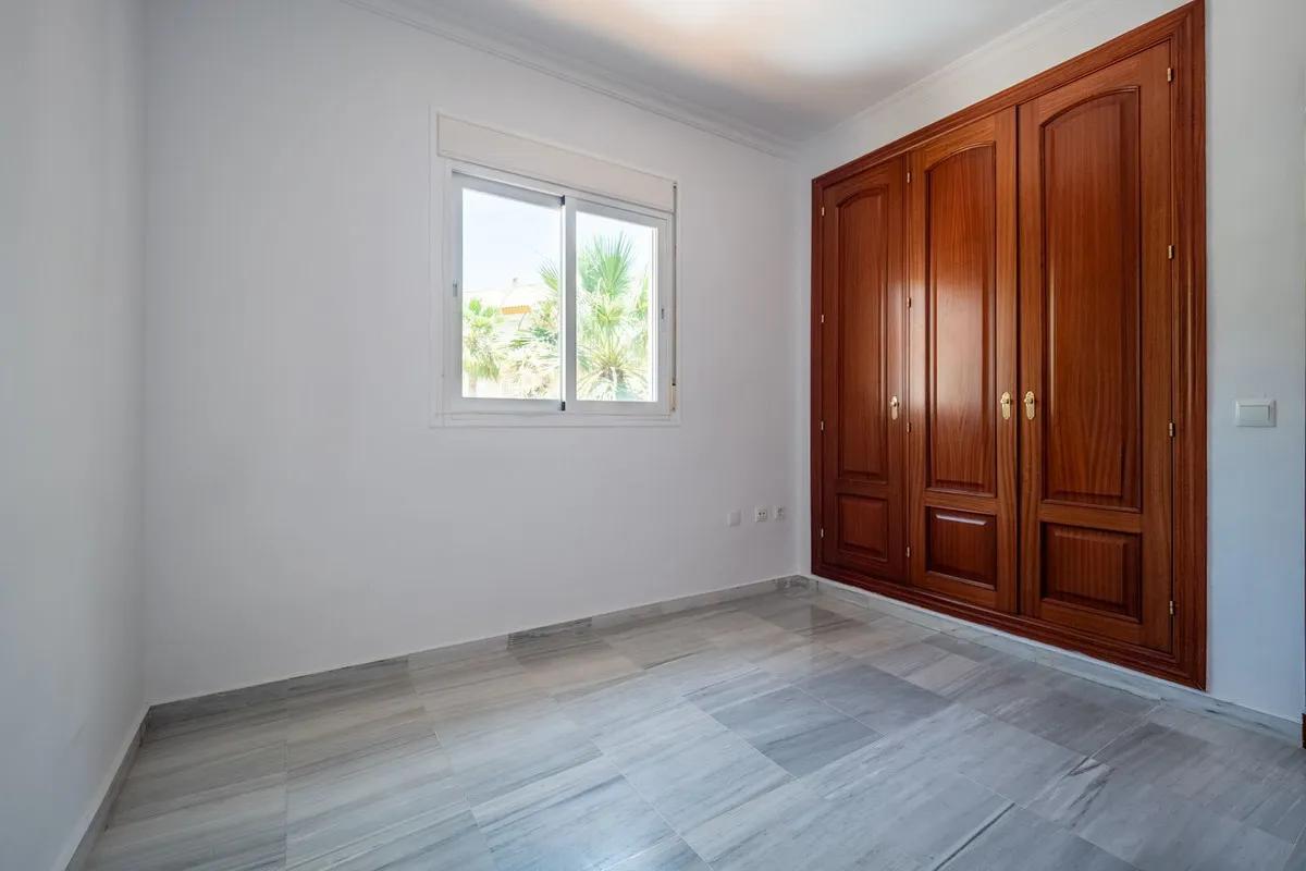 b69b6049-90b7-4c27-ac3e-ae242099772a