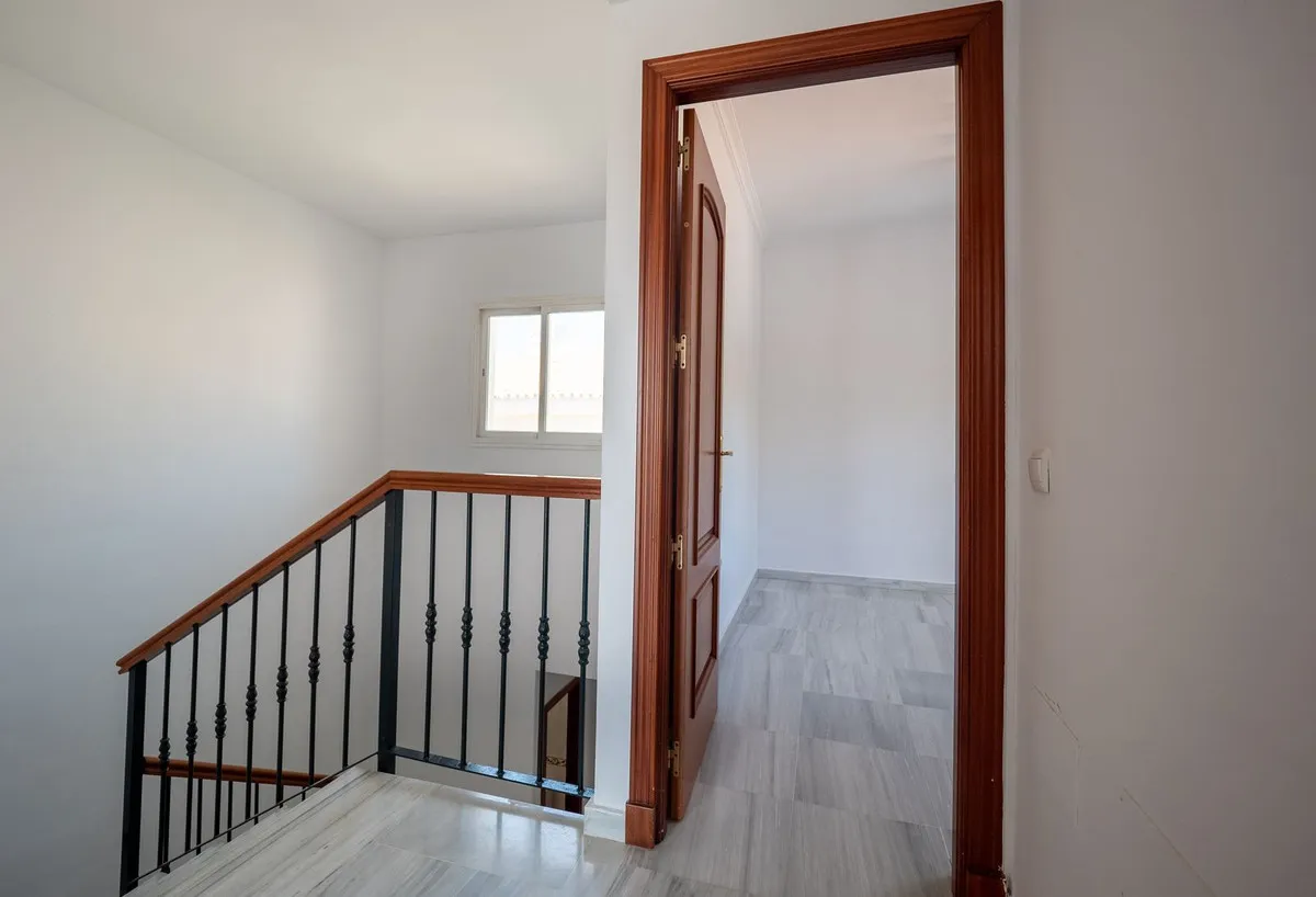 e74bb0b0-d354-4ef4-ac7a-42f39afce5e3