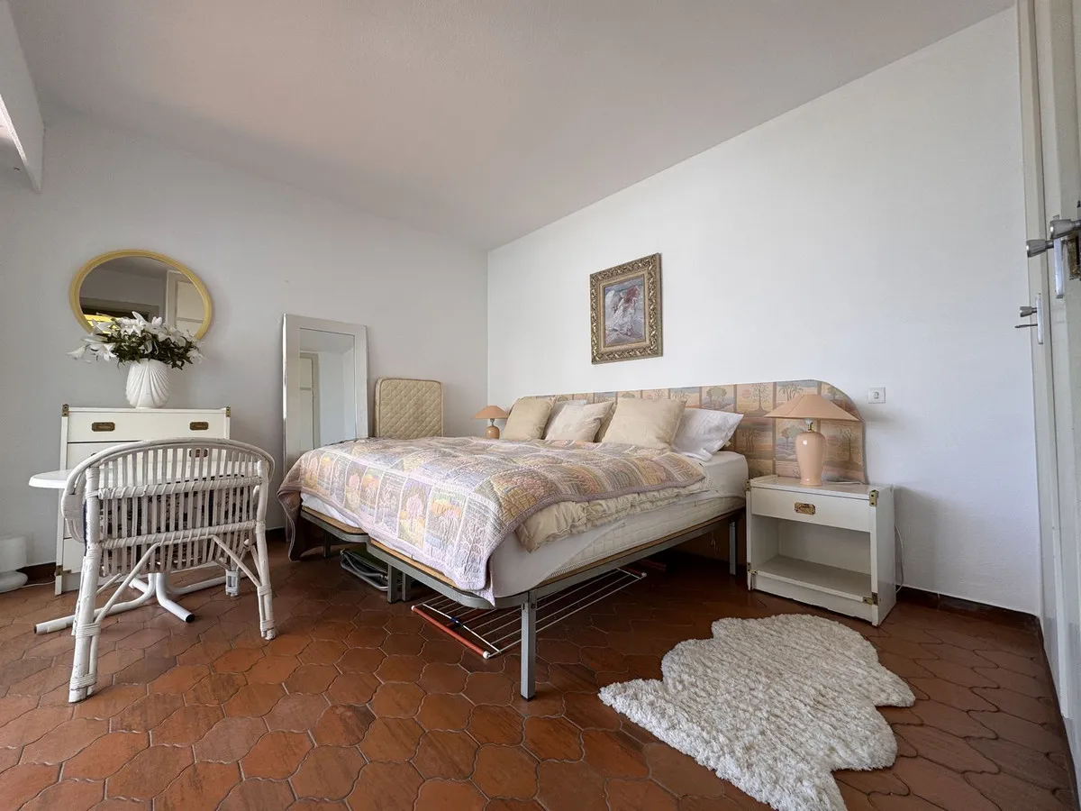 ce6ef86c-3438-4af7-977e-4f6a232a6d77