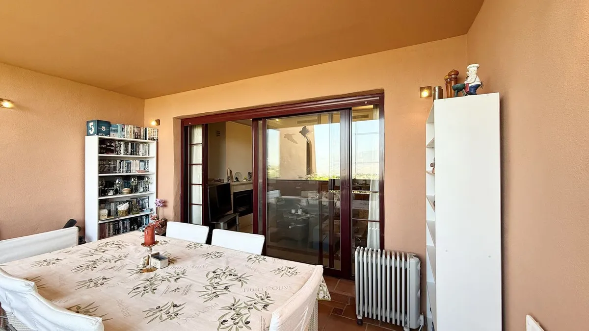 9cc7d121-9bda-4409-94fe-5533194cacfa