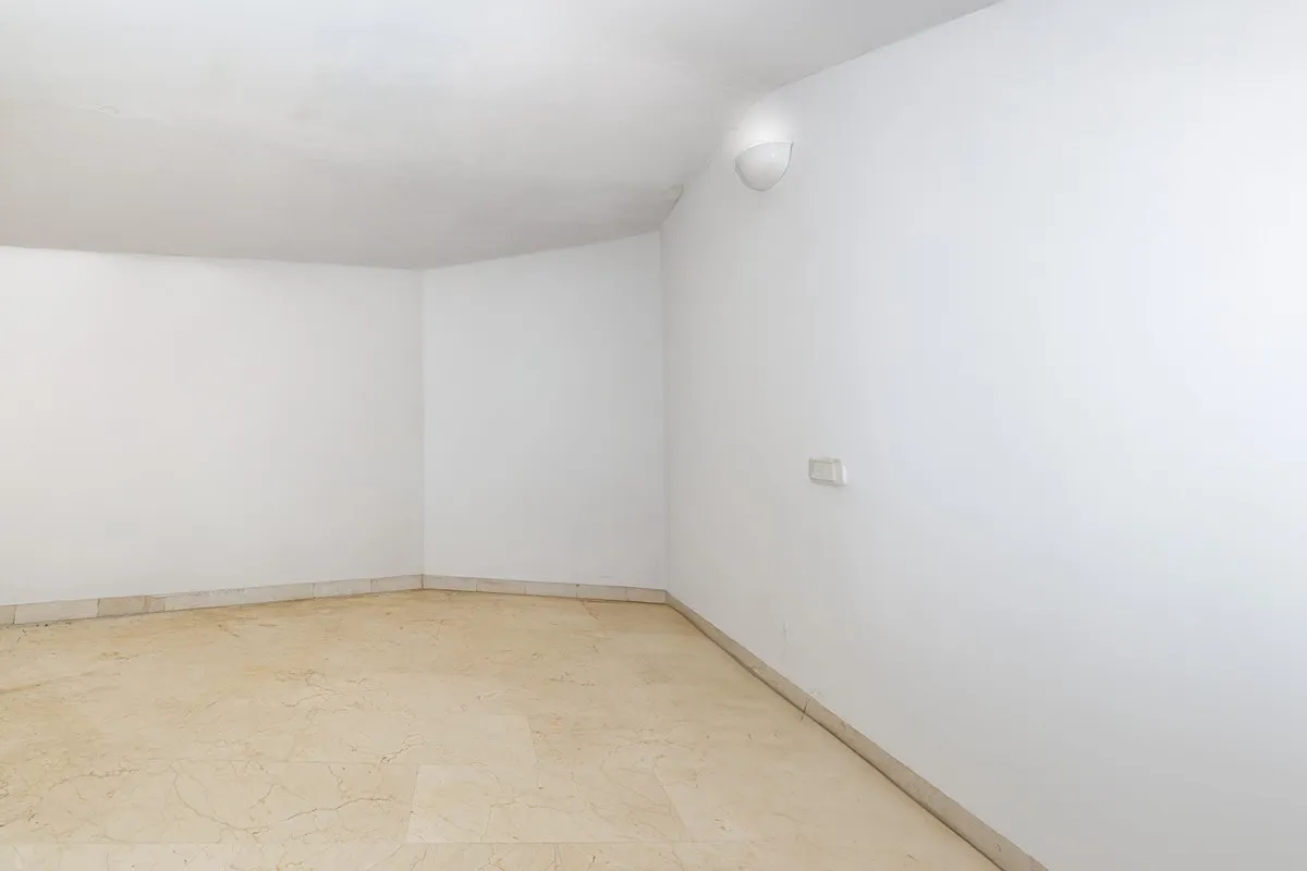 55551665-db95-4fab-b52e-611d7512de60