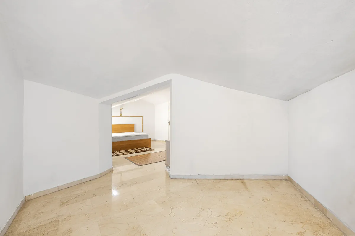 c3b0ad6b-1518-4ce1-9ff7-716e7bcb09fd