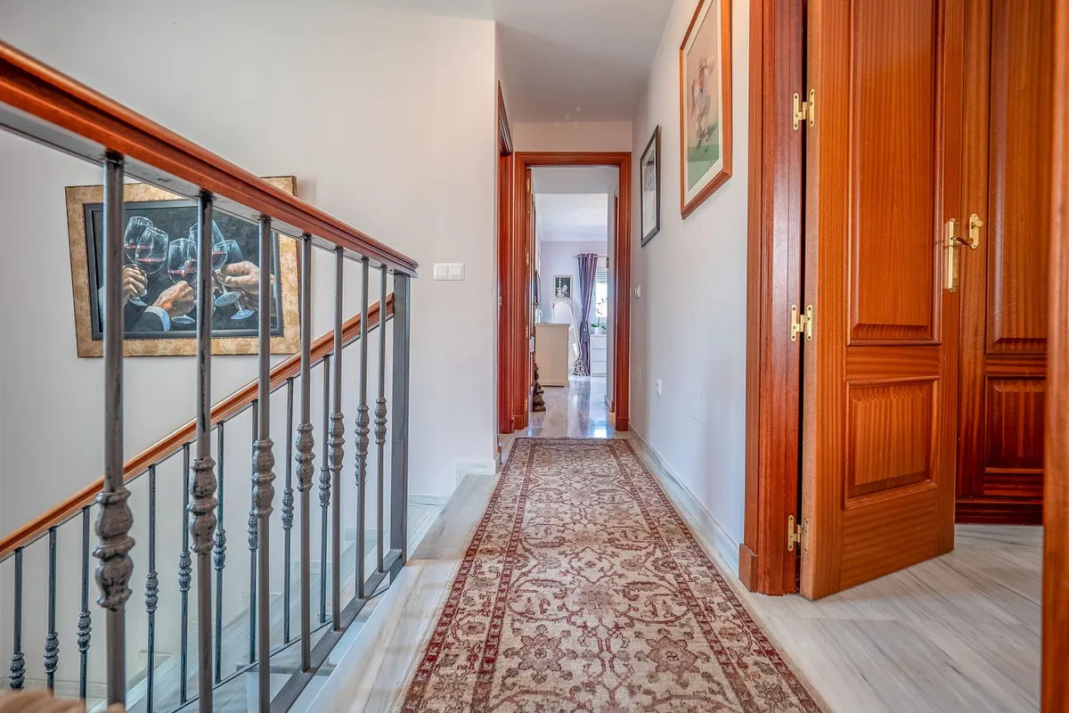 12b671d9-a9e9-4f72-809c-b5117be883a1