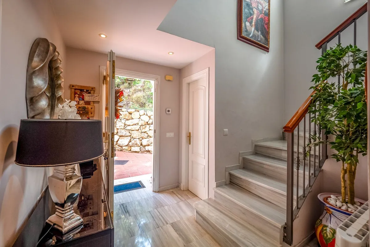 57bbb227-39fd-4612-9451-7ae65e869748