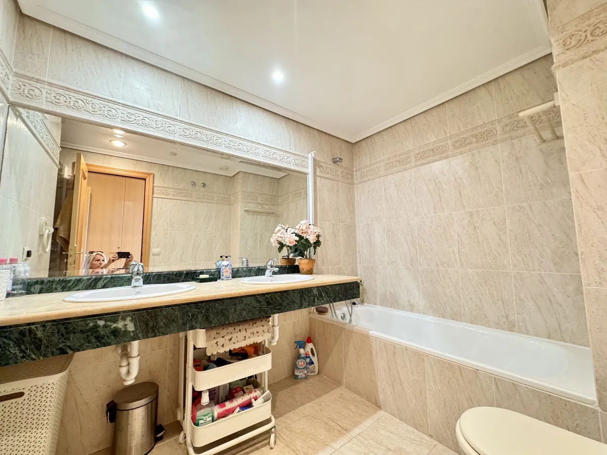 40c56229-9120-49c2-9175-96ed63d44796