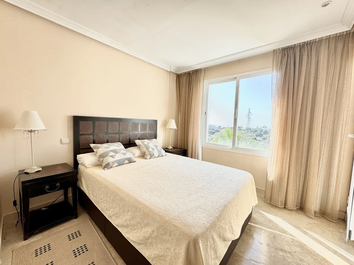 fdc0e49e-3aca-4b28-bb4d-2eb56ab048c3