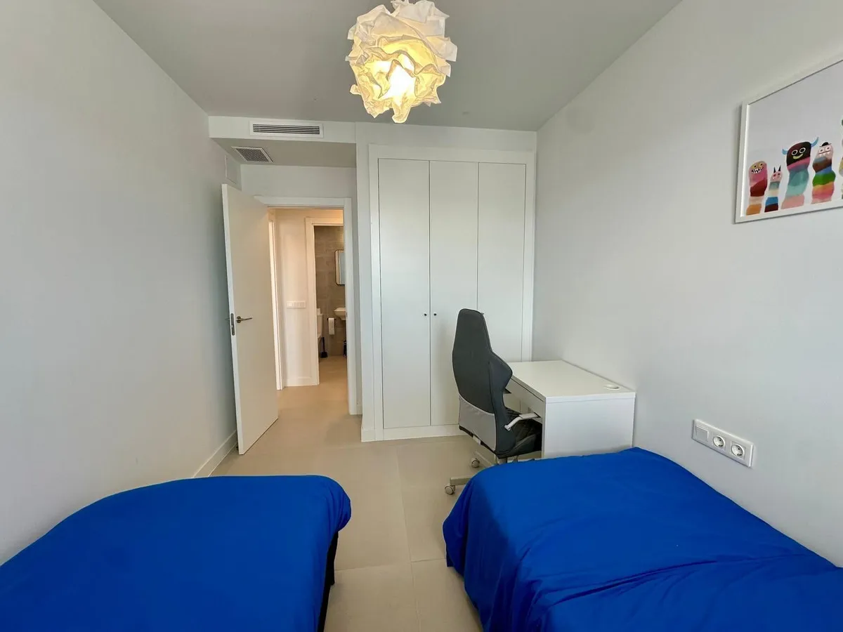 8cf32017-8d85-49c2-9333-f41b8b053201