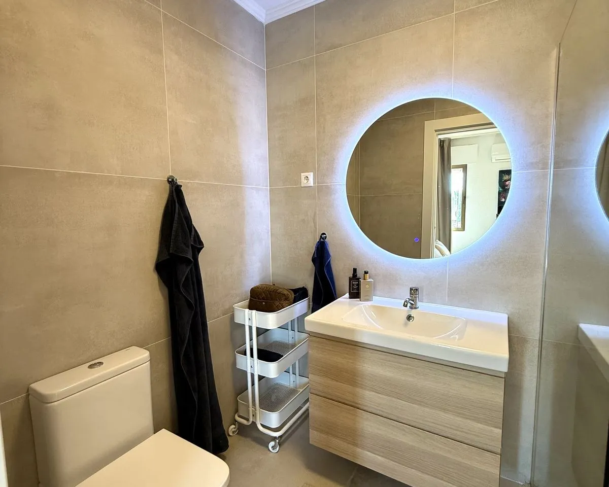 5b9c5476-6c3f-4aa2-bcc5-b53cd93f0e35