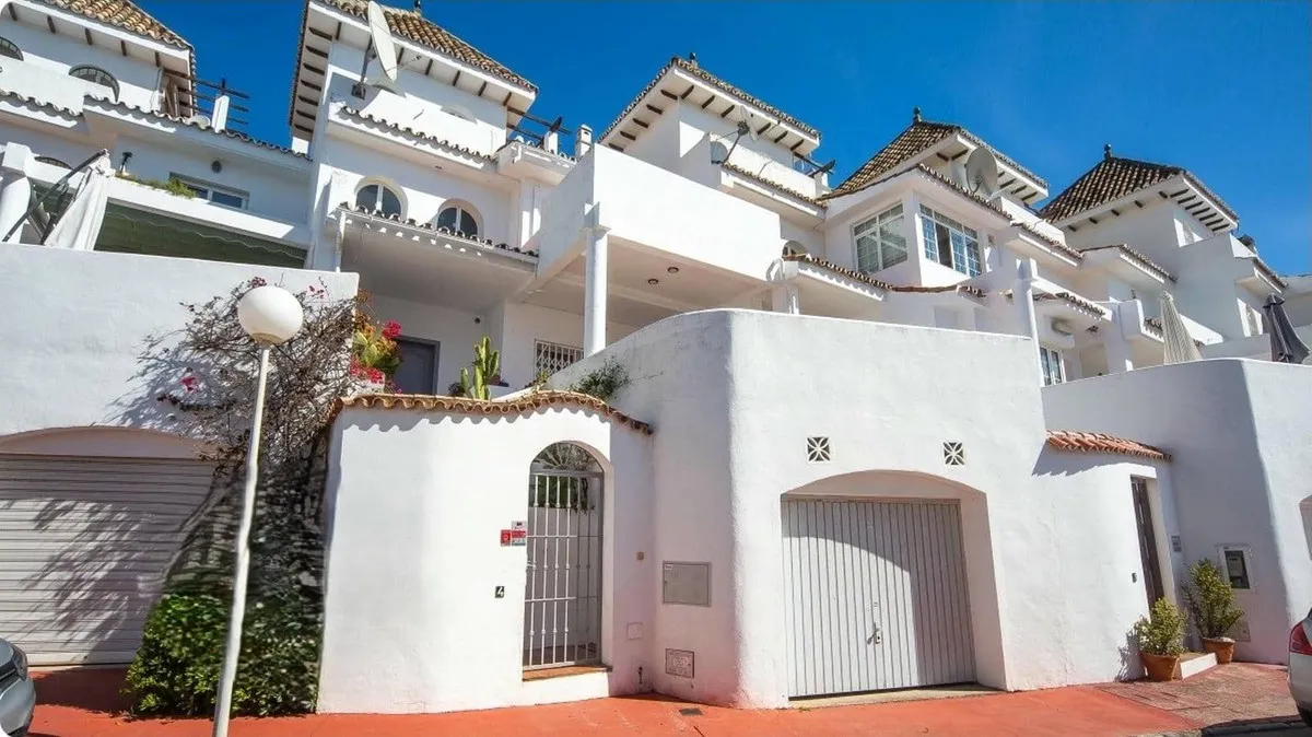 070ab111-c03e-4e02-a408-78f60140fff0