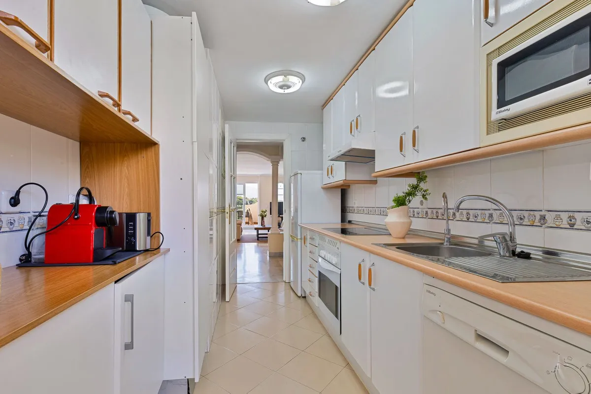 6e70d67c-b04d-43fb-a039-63365c6a353d