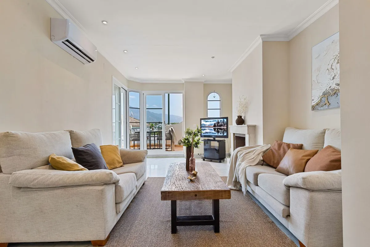 bf36e200-3e0b-4af6-8e70-e70a764fa26e