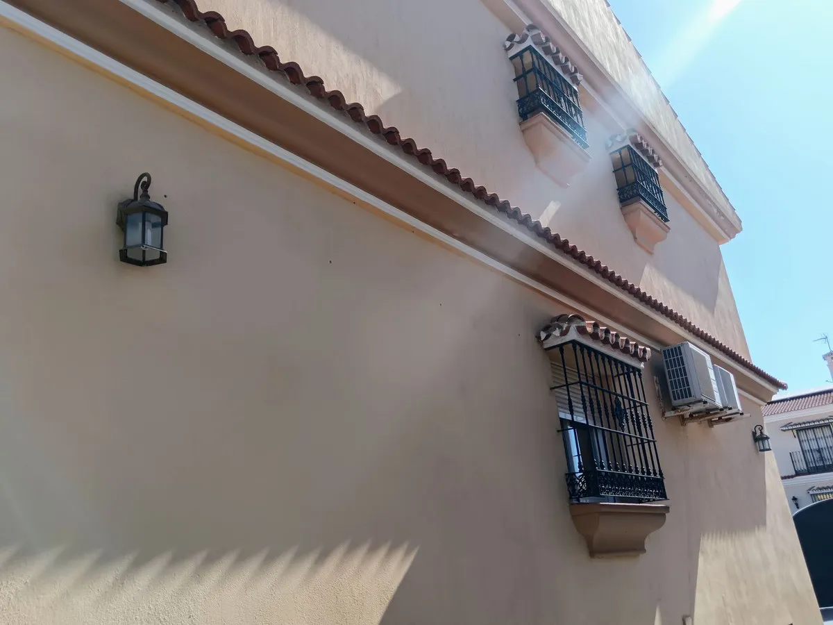 0fda86d5-cfe6-445f-8a48-14d1f61cfba4