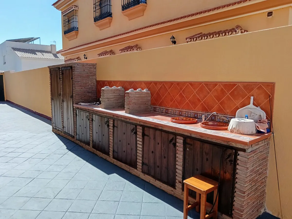 90554e84-a8c1-41e9-9ad9-ab38d0358d1b