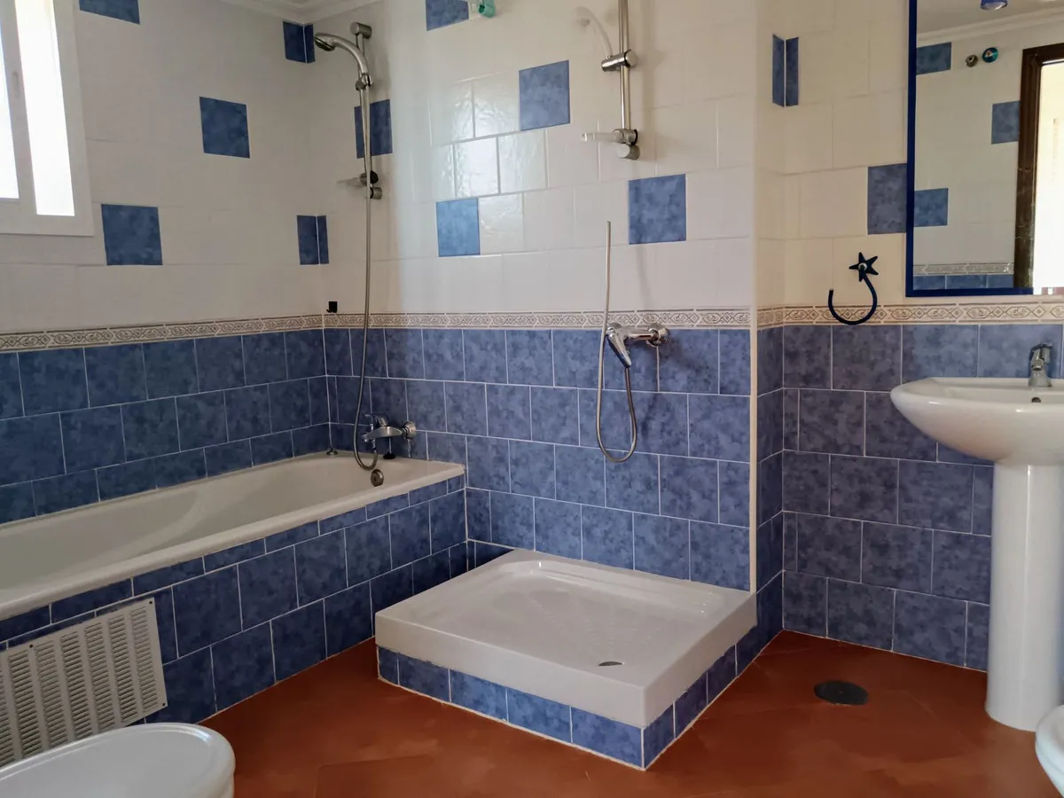 a6385274-ea2a-4d10-b8a7-39d2a417e706