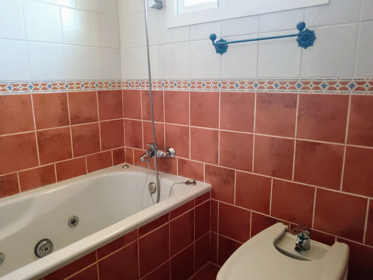 b6669a7e-9812-4439-b498-4135006b0c25