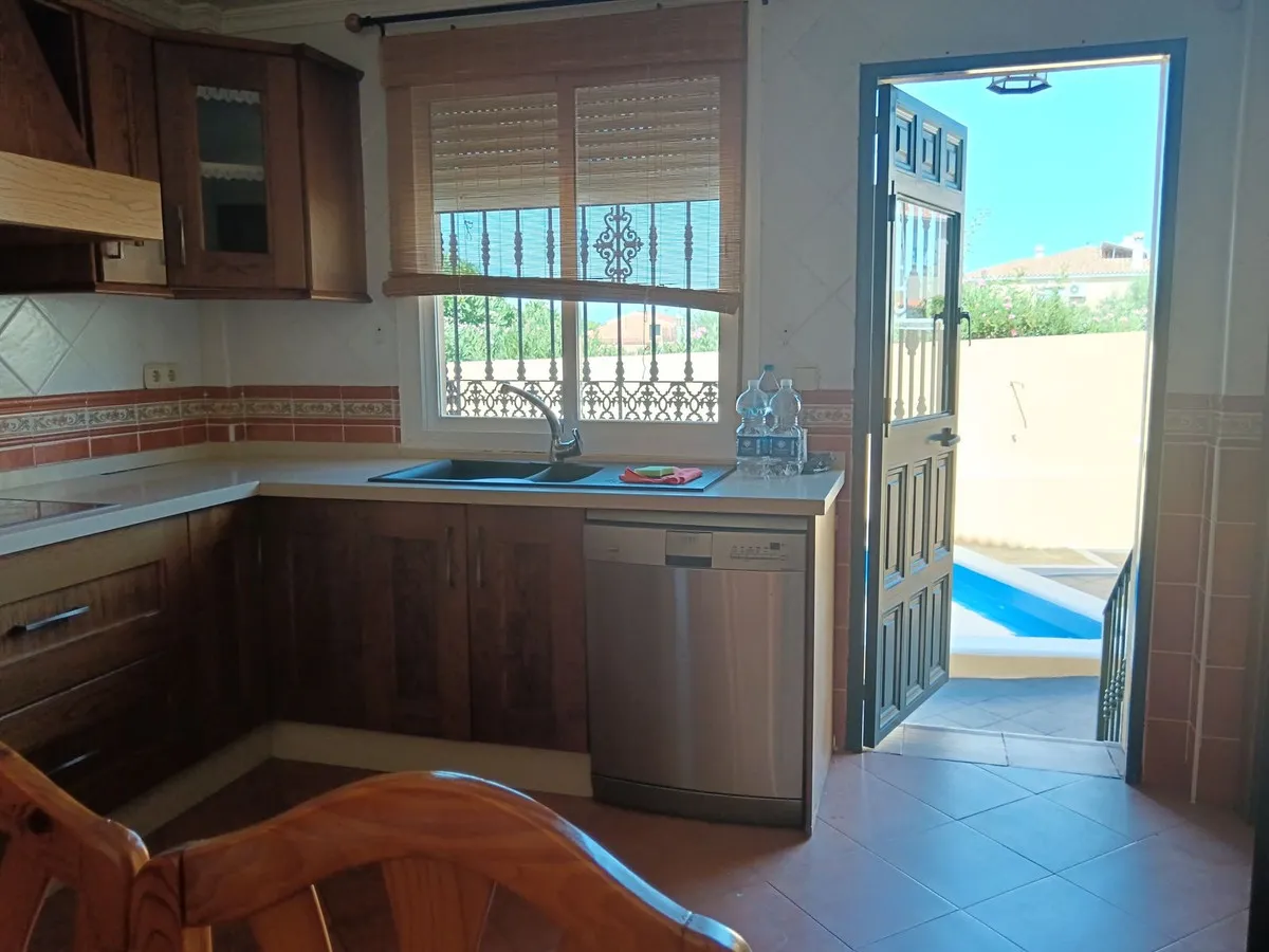 ed04244f-714b-4537-8ba3-b8033c13afa6