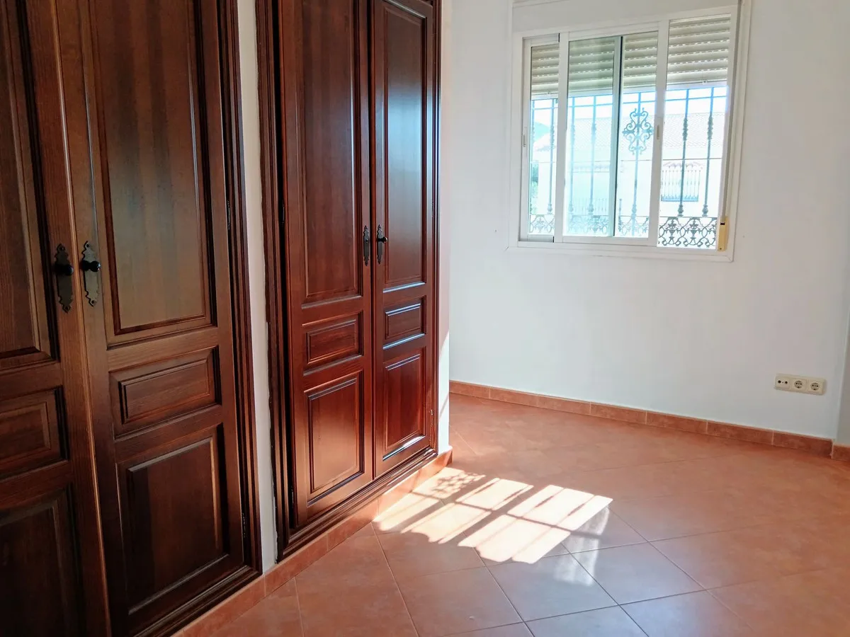 edbf878a-775c-4576-8260-25a7d6533ea3